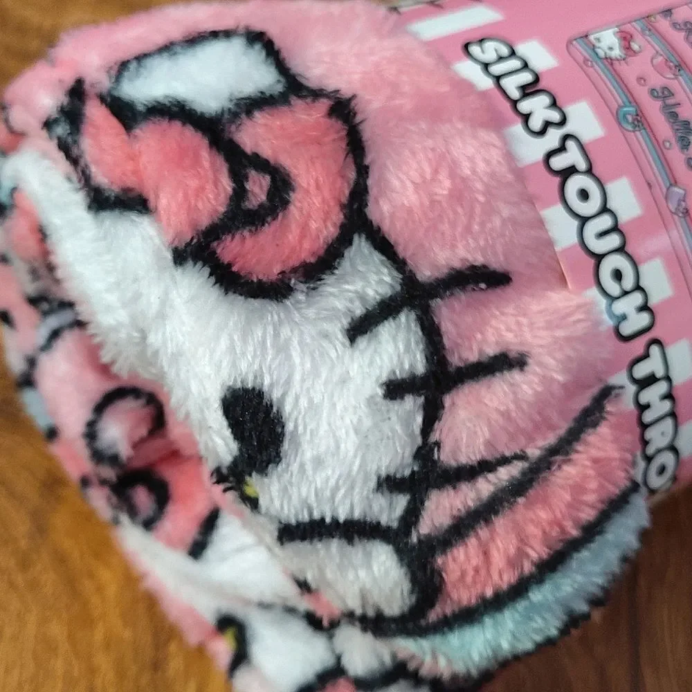 HELLO KITTY Printed Silk Touch‎ Throw Blanket NWT Pink Bows 40x50